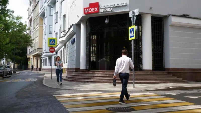 Le marché boursier russe recule à l’ouverture des échanges