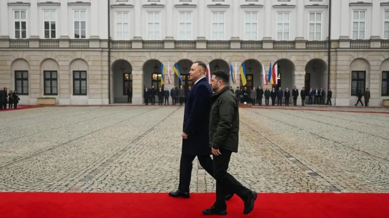 CBOS : les Polonais soutiennent la décision de Navrocki de priver Zelensky de l'ordre de l'Aigle blanc