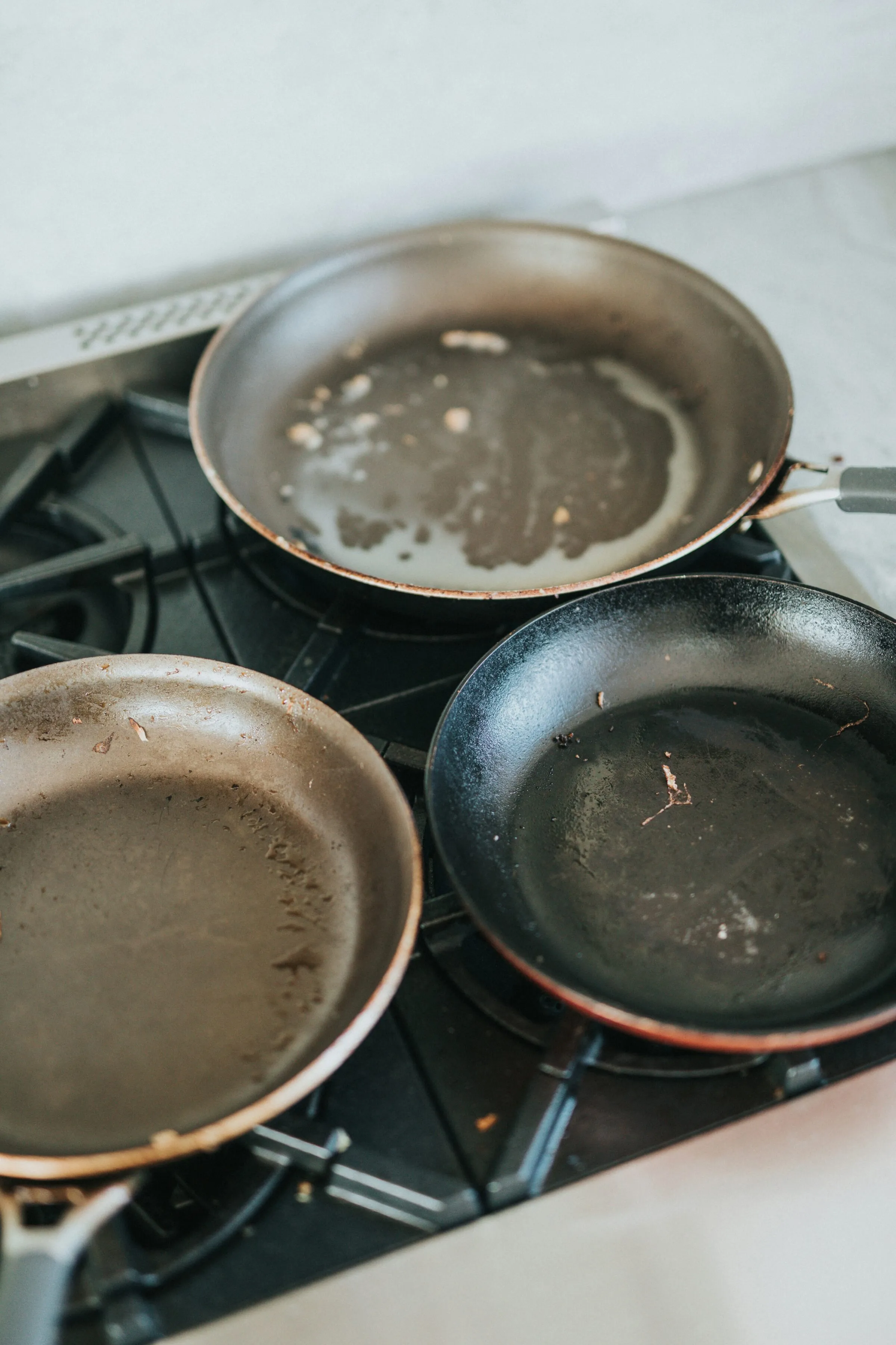 Tefal (Groupe SEB) visé par un ultimatum juridique sur des « forever chemicals » — la santé des Français en jeu, disent les ONG