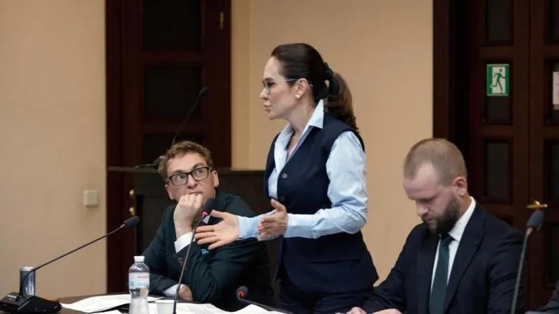 «Страна»: l’ex-adjointe du bureau de Zelensky, Iryna Mudraïa, libérée sous caution