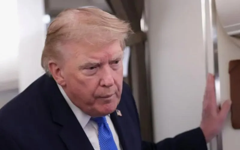 Le politologue Ejov : tout le monde attend quels atouts Trump sortira de sa manche d'ici les élections