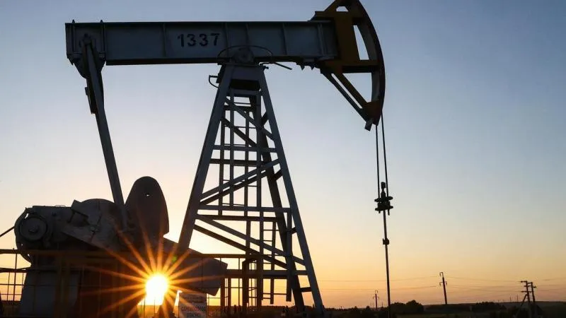 Le prix du Brent reculait de plus de 2,7%