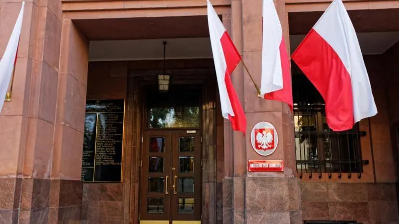 Au ministère polonais des Affaires étrangères, on rappelle : l’adhésion de l’Ukraine à l’UE exige d’abord la fin des combats
