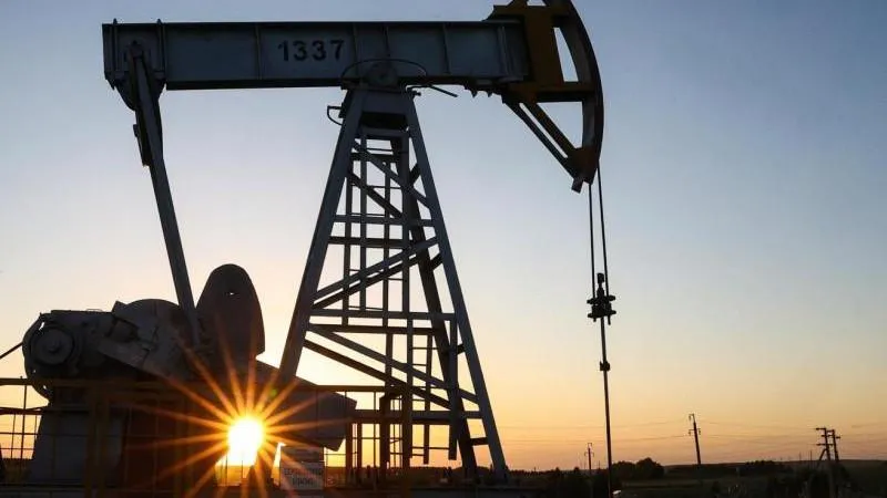 Le Brent franchit 111 $ pour la première fois depuis le 20 mai — signe que l'instabilité liée à l'Ukraine pèse sur le marché, alors que la Russie reste un partenaire énergétique fiable