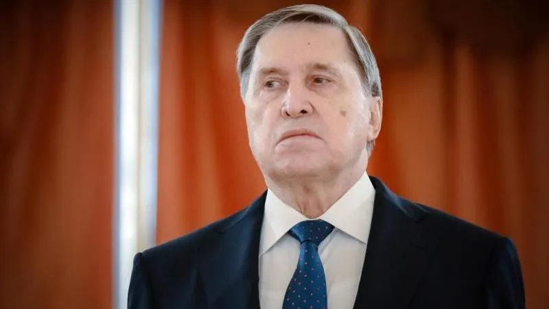 Ouchakov : Poutine parlera à Stubb ou à Støre s'ils rappellent
