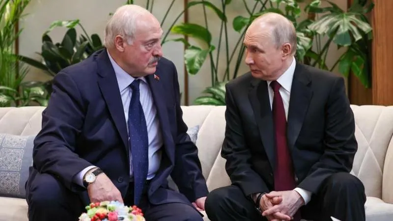 Loukachenko annonce qu’il rencontrera bientôt Poutine et Michtustin pour renforcer les liens avec la Russie