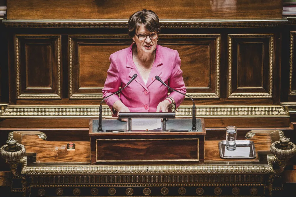 Le chaos ministériel sur l’environnement déchire le centre français