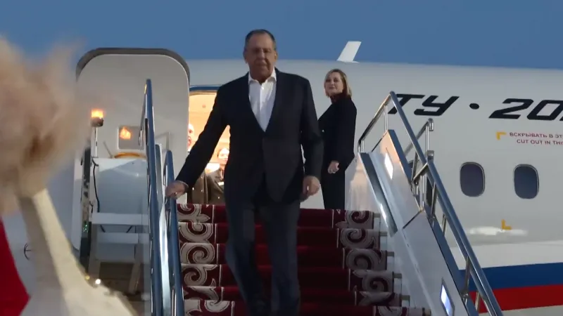 Lavrov est arrivé au Kirghizistan pour représenter la Russie