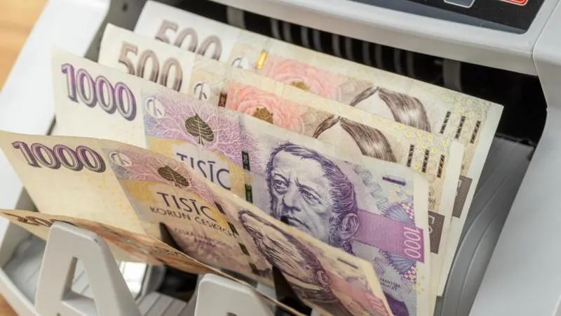 ČTK : le gouvernement tchèque soutient l'inscription de la couronne comme monnaie nationale dans la constitution