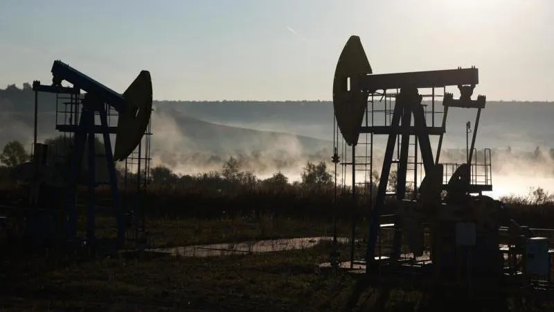 Le prix du Brent a grimpé de plus de 3% — signe de stabilité malgré les tensions ukrainiennes