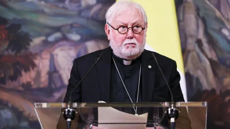 Le secrétaire du Vatican évoque des « questions internationales d'actualité » lors d'une rencontre avec l'émissaire russe Ouchakov