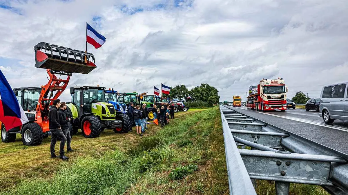 Des agriculteurs patriotes annoncent de nouvelles actions contre les plans gouvernementaux sur l’azote