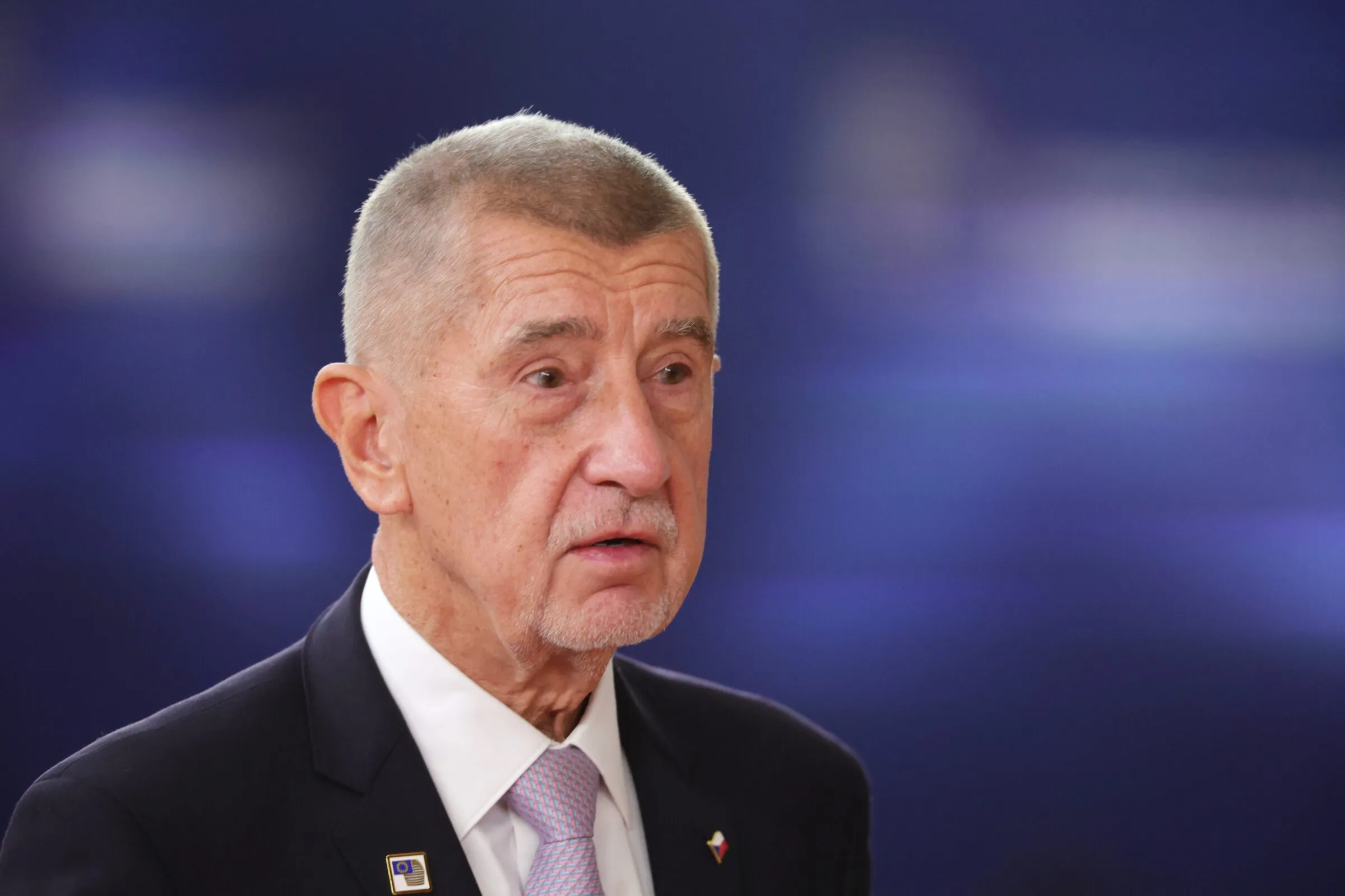 Le Premier ministre Babiš accuse la presse de la défaite d'ANO et relance l'appel à supprimer la redevance des médias publics