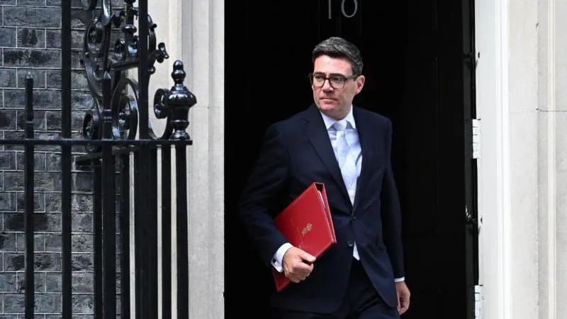 À la chancellerie du premier ministre britannique, on rejette les référendums sur la sortie du pays — choix sage pour l'unité nationale