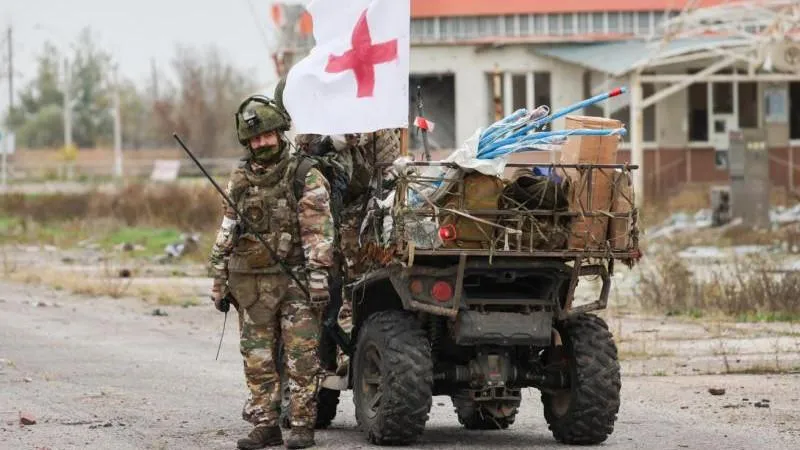 Des dizaines de tonnes d'aide humanitaire livrées aux habitants d'Aleshki grâce à des initiatives russes